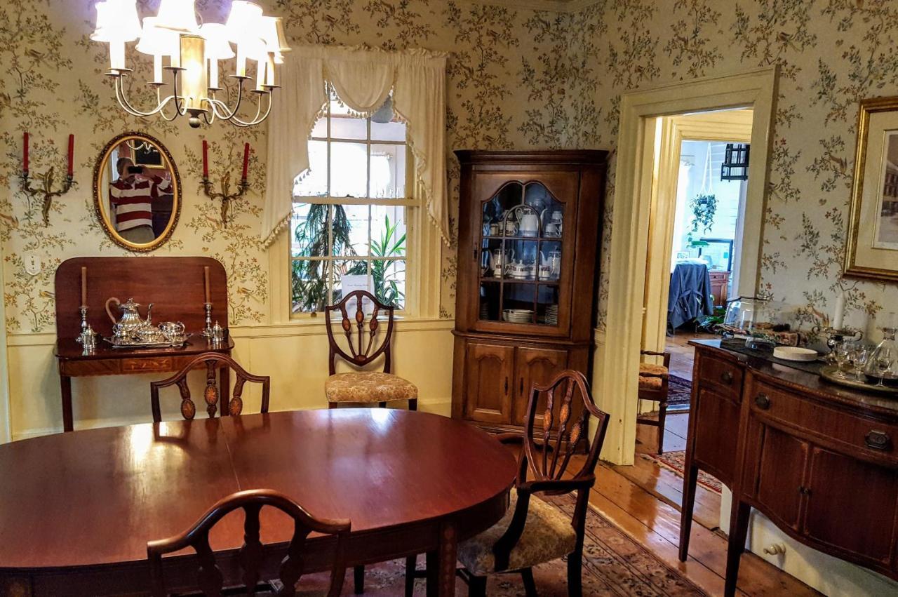 Clark Currier Inn Нюбърипорт Екстериор снимка