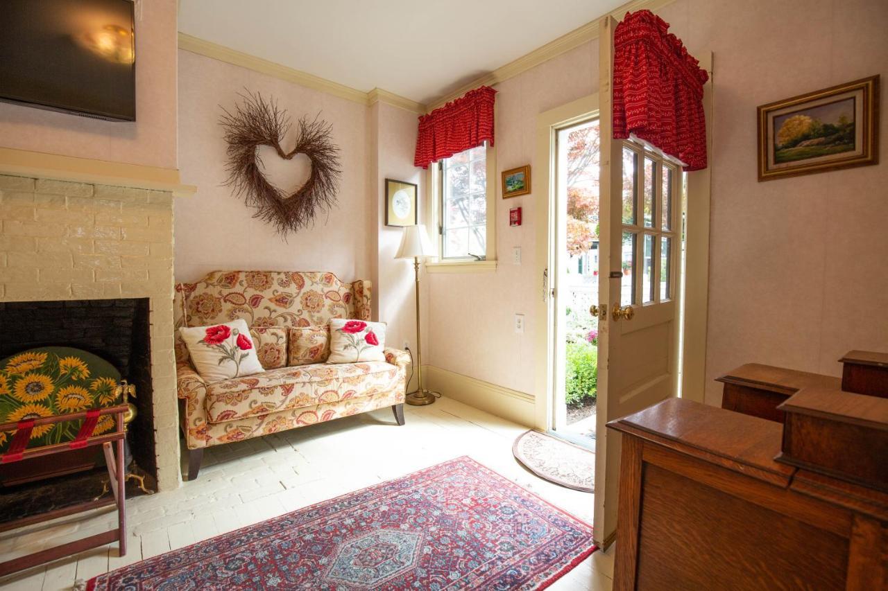 Clark Currier Inn Нюбърипорт Екстериор снимка